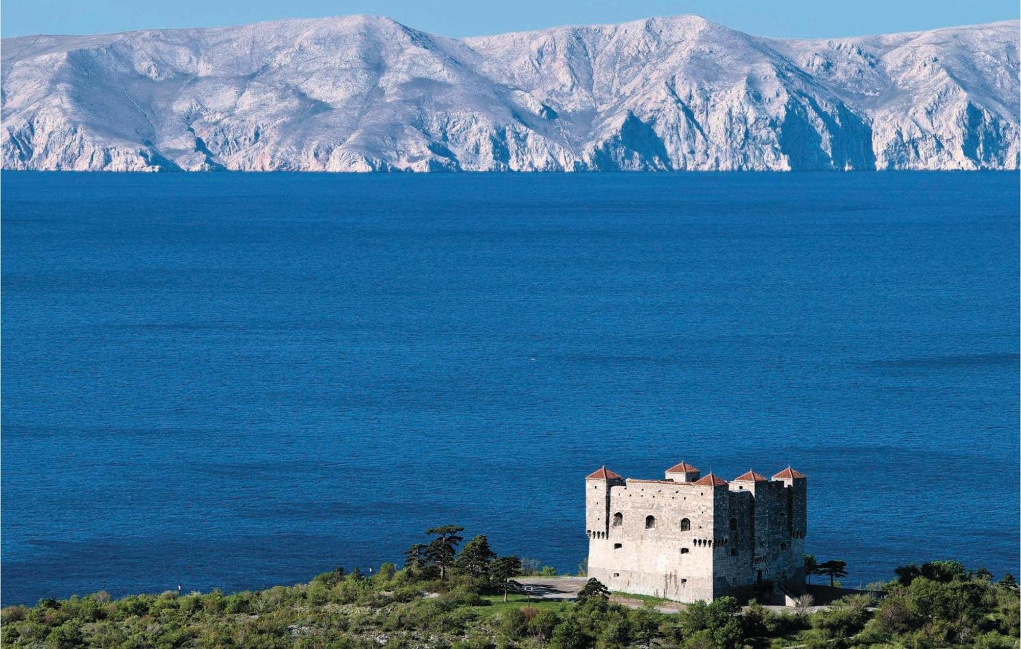 Amazing Apartment In Senj With House Sea View エクステリア 写真